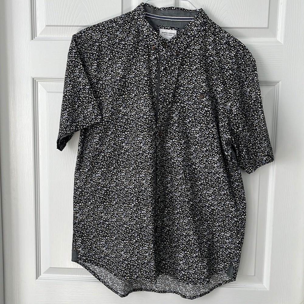 Mens Short Sleeve Floral Buttondown